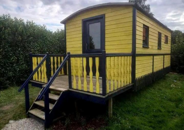 Vila Roulotte Et Jacuzzi De Rachel Au Domaine Du Reuze Winnezeele Exteriér fotografie